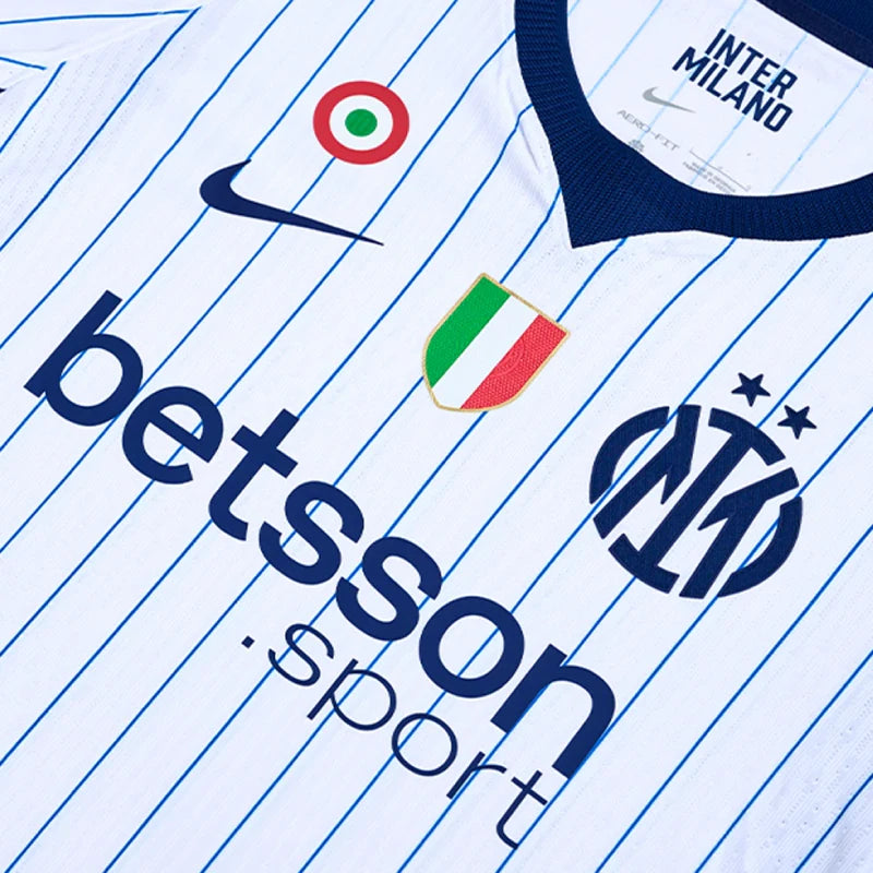 T-shirt e Pantaloncini Bambino Inter Away 2026/27 - Con Calzettoni + Scudetto + Coccarda