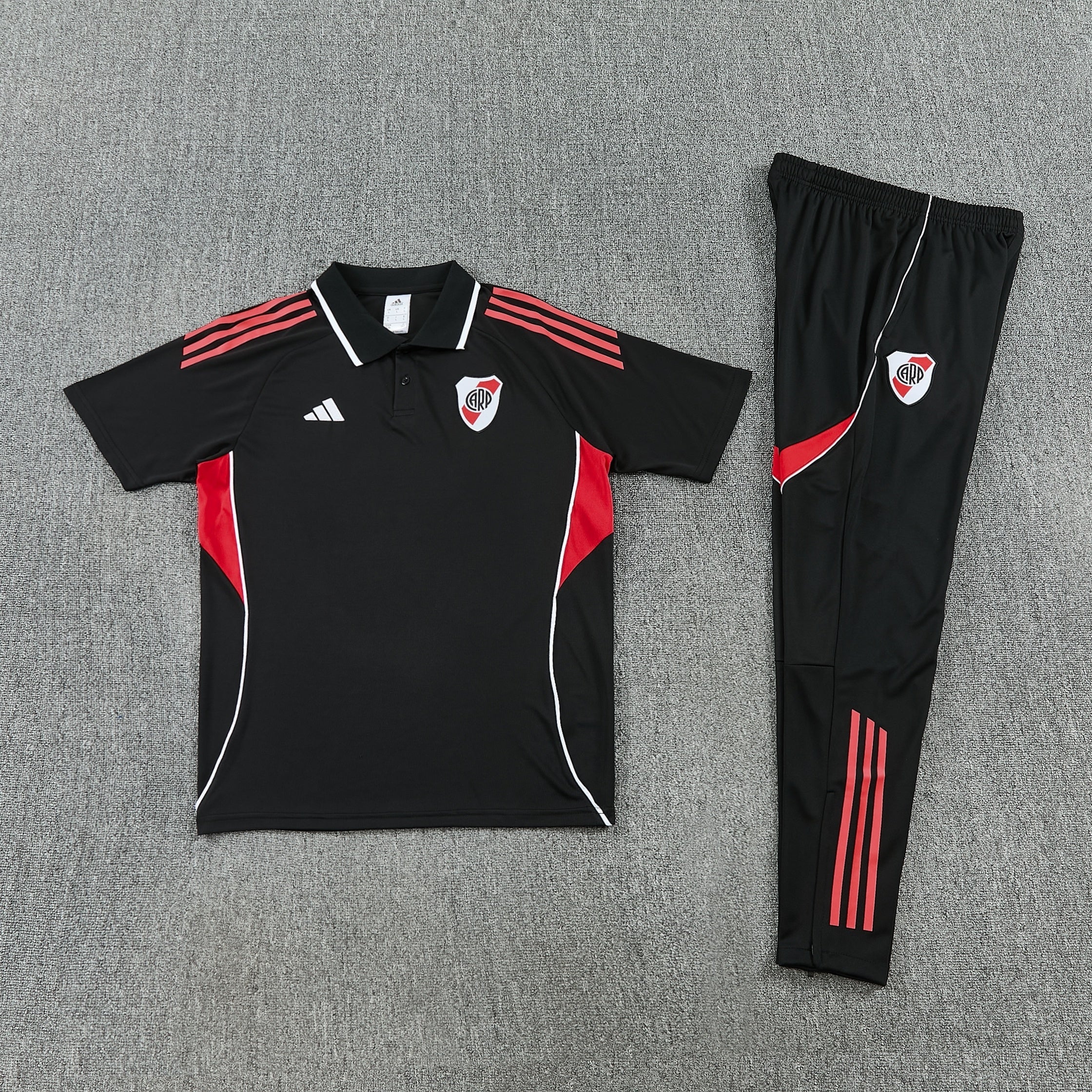 Polo e Pantaloni River Plate 2025/26