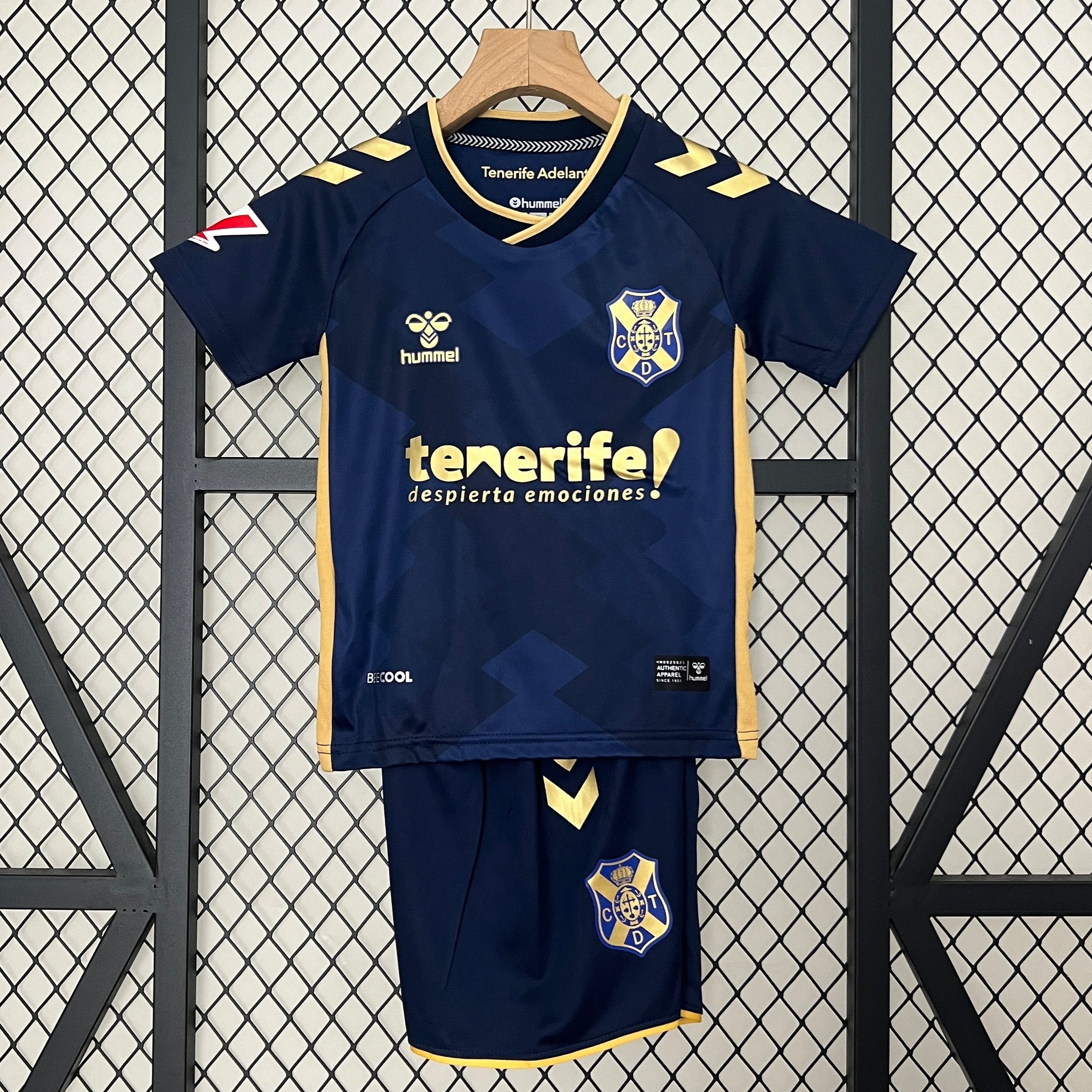 T-shirt e Pantaloncini per Bambino CD Tenerife Away 24/25 -  Con Patch LaLiga