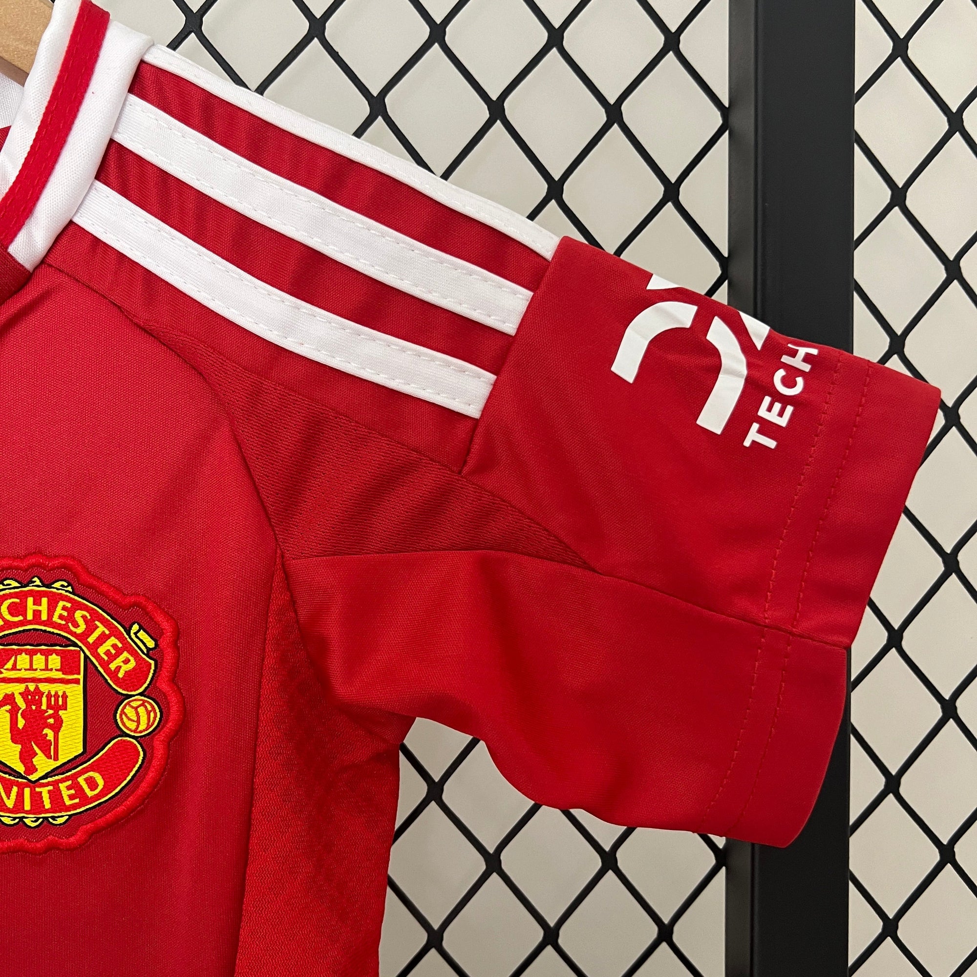 T-shirt e Pantaloncini per Bambino Manchester United Home 24/25