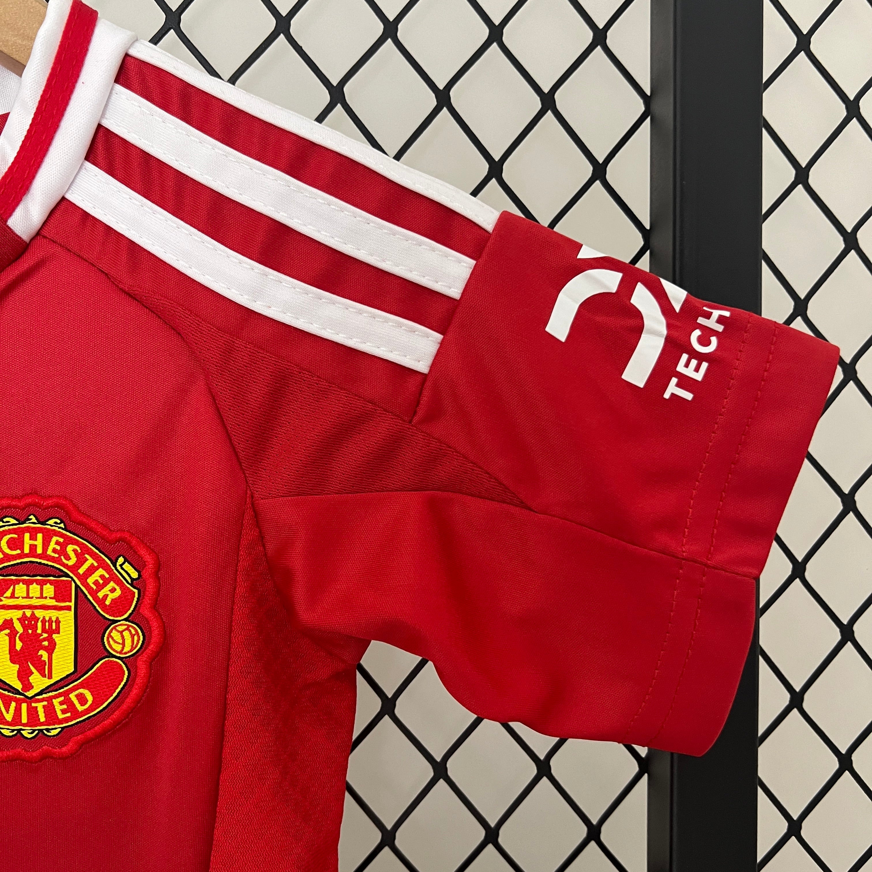 T-shirt e Pantaloncini per Bambino Manchester United Home 24/25