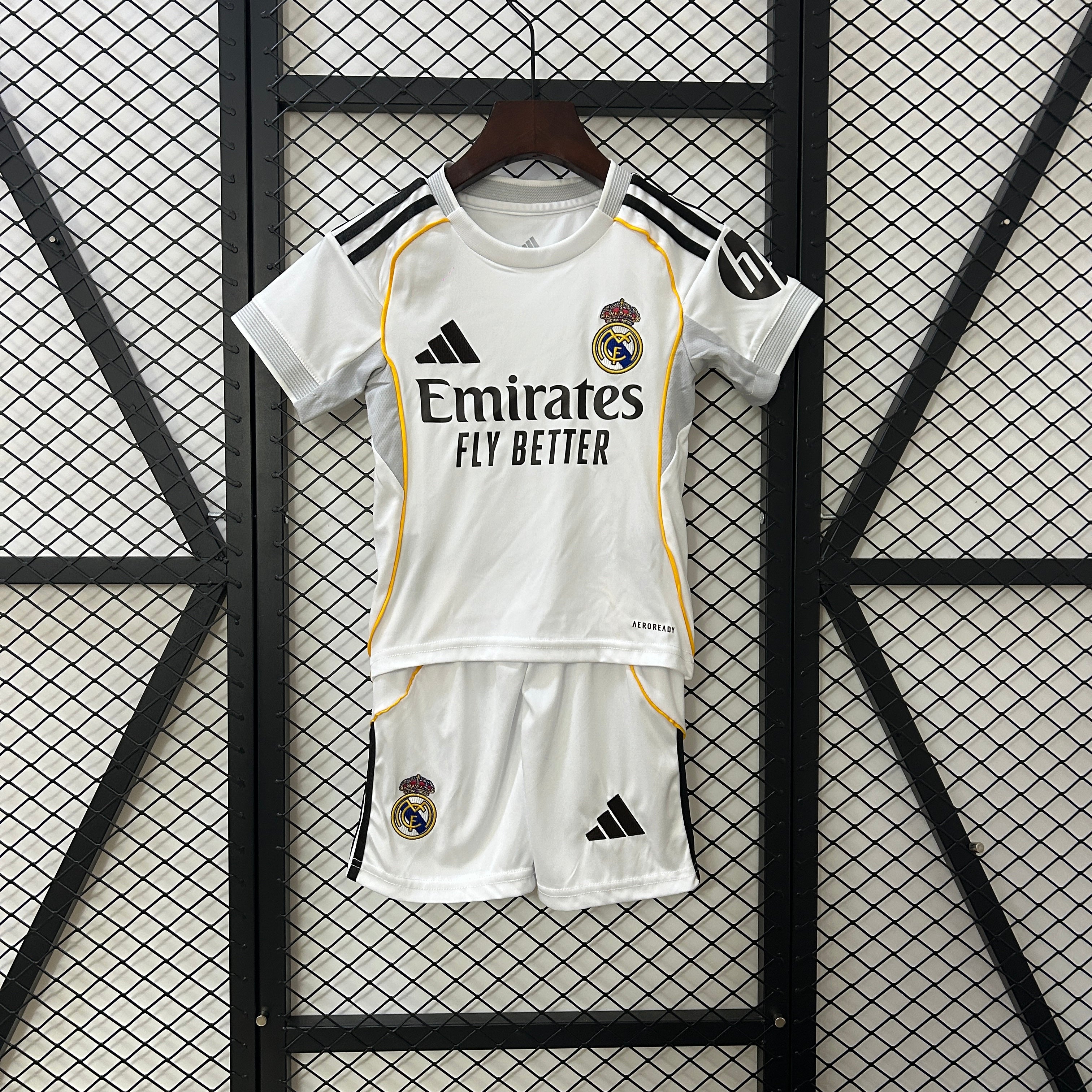 T-shirt e Pantaloncini per Bambino Real Madrid Home 25/26