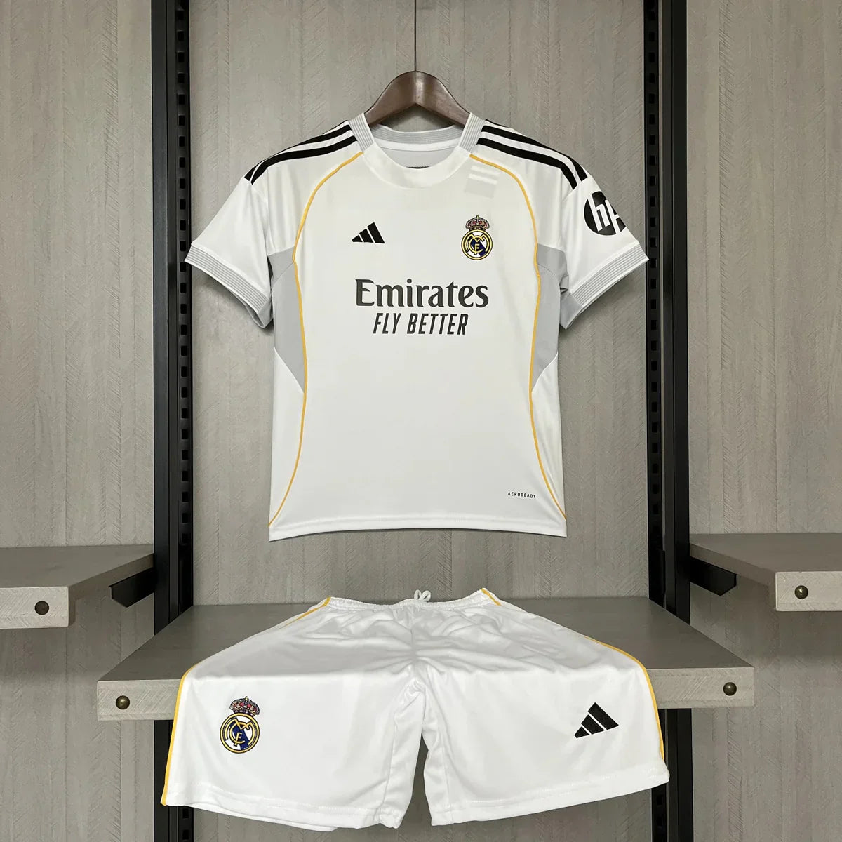 T-shirt e Pantaloncini per Bambino Real Madrid Home 25/26