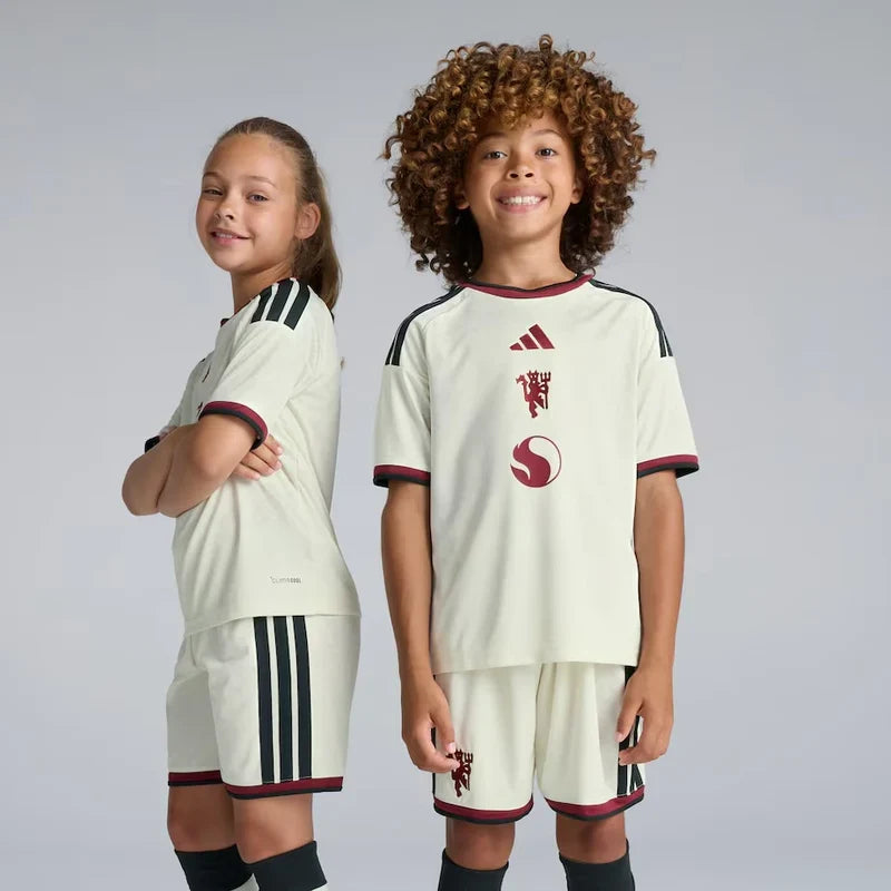 T-shirt e Pantaloncini Bambino Manchester United Third 26/27