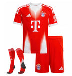 T-shirt e Pantaloncini per Bambino Bayern Monaco Home 25/26 - Con Calzettoni