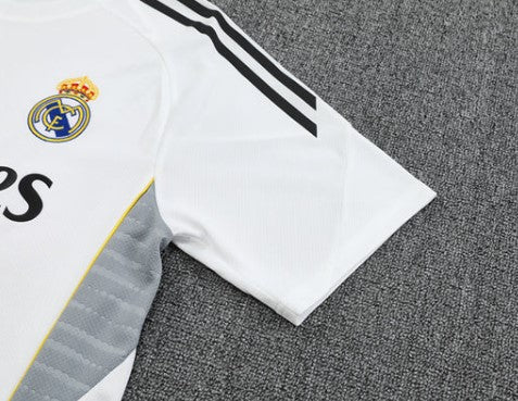 Maglia e Pantaloncini da Allenamento Real Madrid 25/26