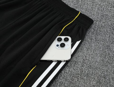 Maglia e Pantaloncini da Allenamento Real Madrid 25/26