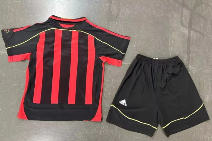 T-shirt e Pantaloncini per Bambino A.C Milan Retro 06/07