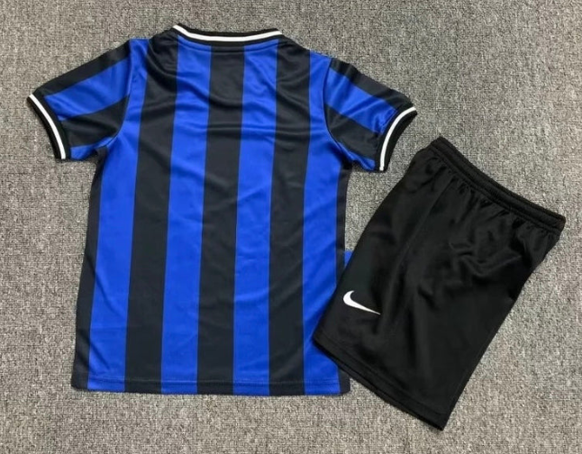T-shirt e Pantaloncini Bambino Inter Retro 2009/10