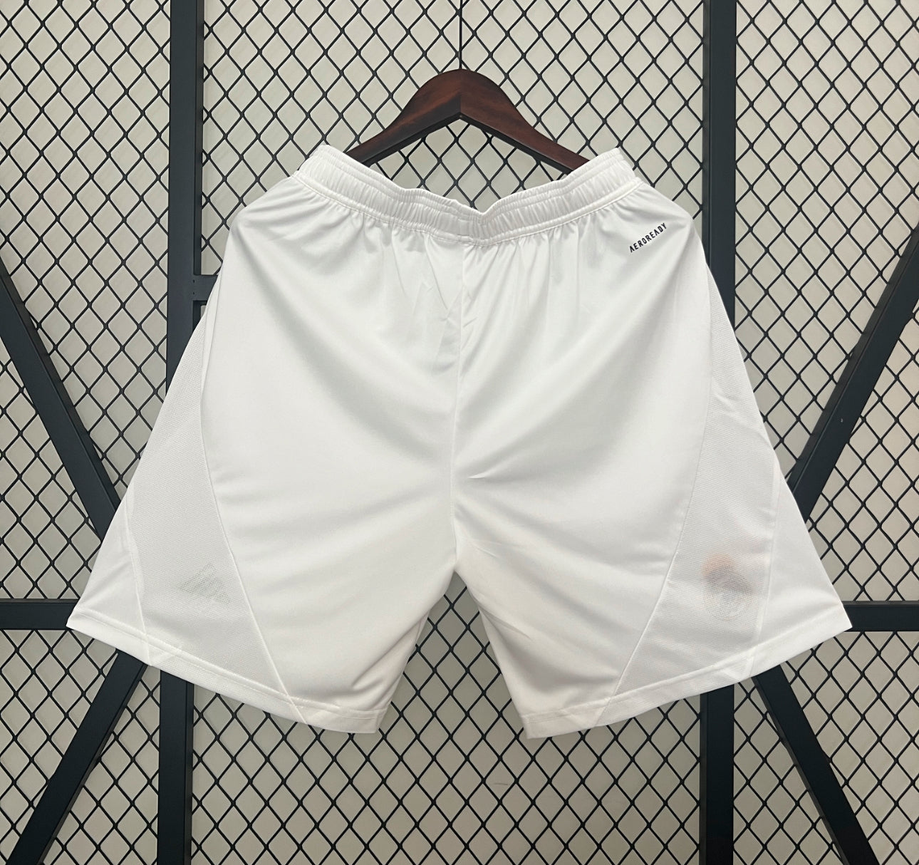 Maglia e Pantaloncini Corto Real Madrid Home 24/25