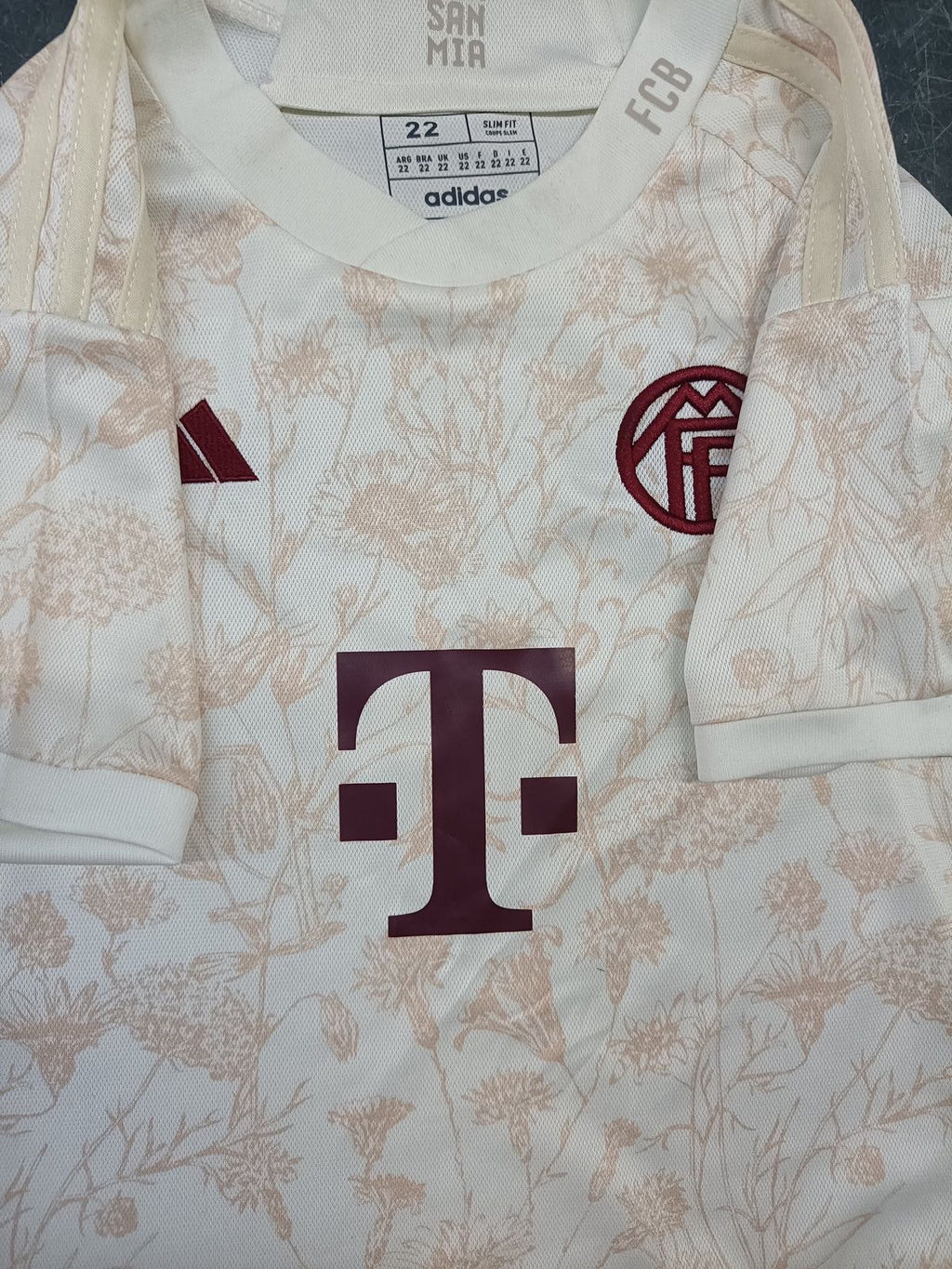 T-shirt e Pantaloncini per Bambino Bayern de Múnich Third 23/24