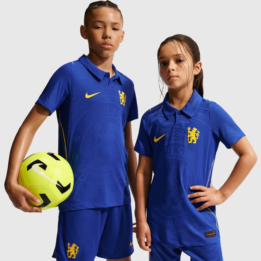 T-shirt e Pantaloncini Bambino Chelsea FC Home 26/27- Con Calzettoni