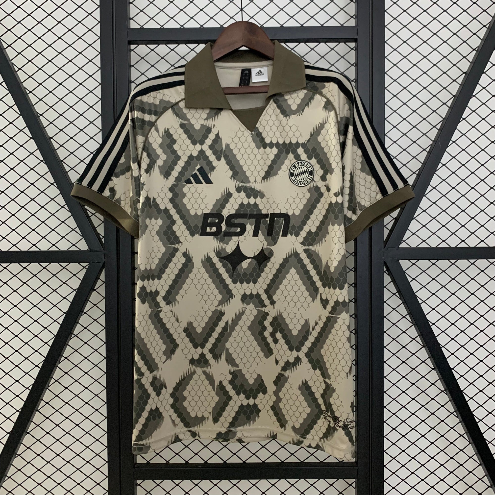 Maglia Bayern Monaco 25/26 - Edizione Speciale